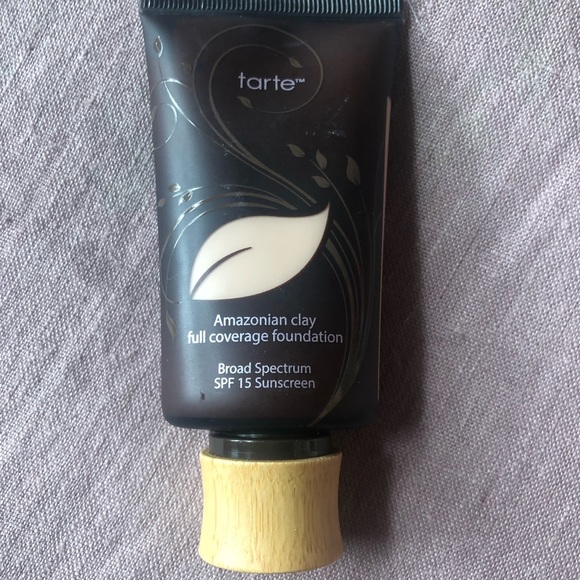 Tarte Cosmetics Amazonian Clay Foundation 16b